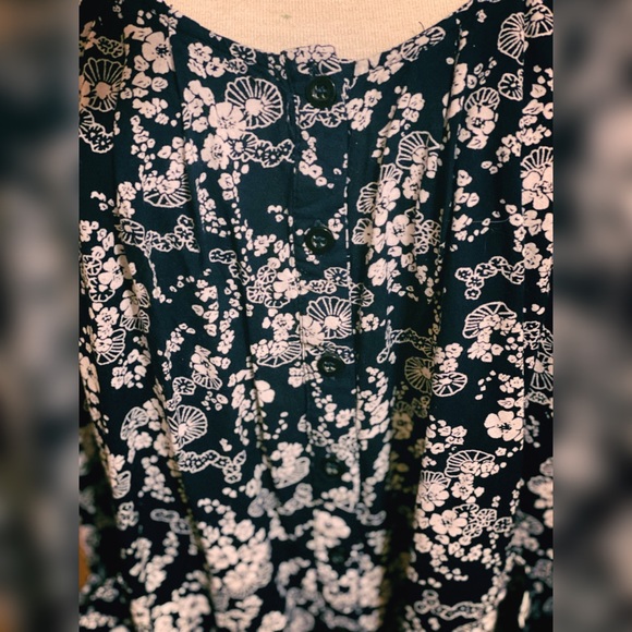 CatchMe Floral Halter Dress - Picture 4 of 5